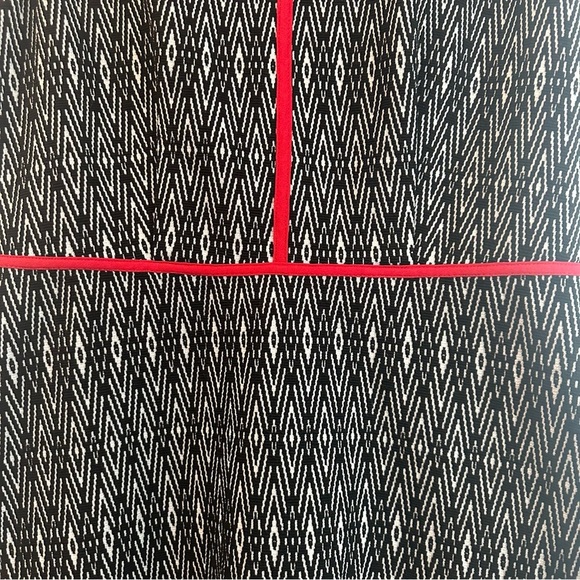 THML Black & White with Red Trim Dress Sz LP Career Office - Picture 4 of 5